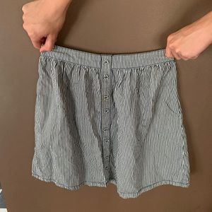 super cute navy striped skirt